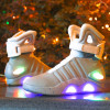 Tênis de Volta para o Futuro Marty Mcfly com Luz Cinza Tênis de Volta para o Futuro Marty Mcfly com Luz Cinza