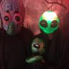 Máscara de Alien Extraterrestre Verde com Luz